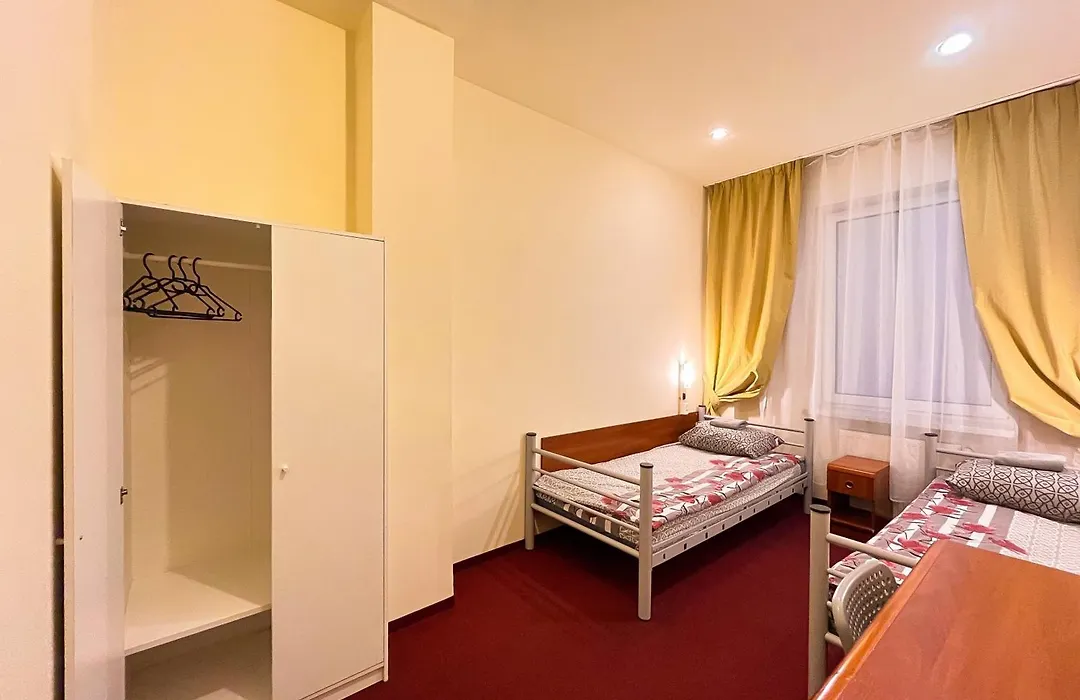 Fry House Hostel - 15Min To Dworzec Zachodni, 5Min To Klub Progresja-1