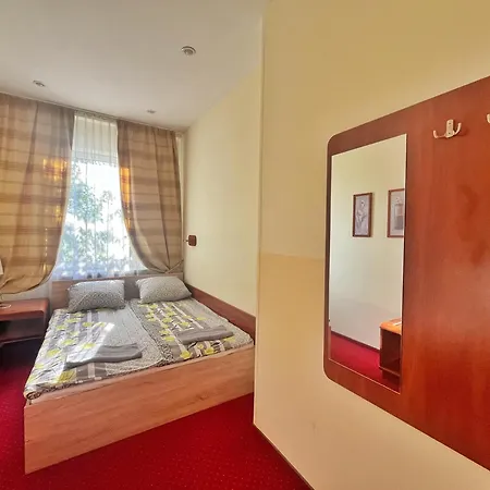 Fry House Hostel - 15Min To Dworzec Zachodni, 5Min To Klub Progresja-2